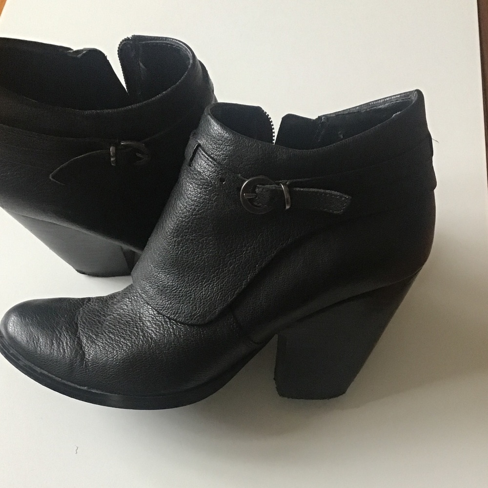 Leather Ankle boots